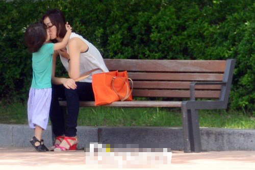 Ghen tỵ với 6 cặp đôi showbiz Hàn - 4