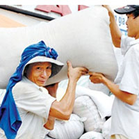 Thị trường - Tiêu dùng - Việt Nam mất vị trí xuất khẩu gạo số 1 TG