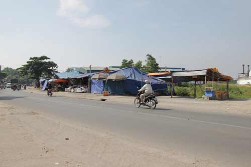 TP.HCM: "Quan phố" móc tiền dân nghèo! - 1