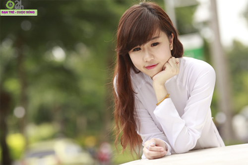 Hot girl Việt "đọ" sắc vóc với áo dài - 16