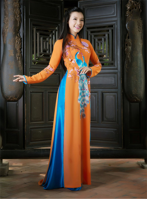 Hot girl Việt "đọ" sắc vóc với áo dài - 19