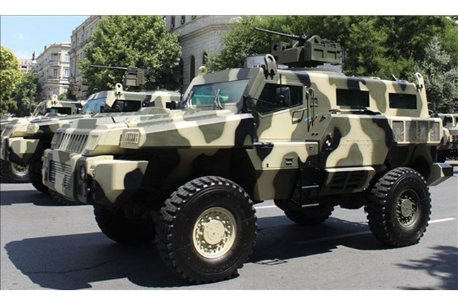 Mẫu xe quân sự Paramount Marauder nặng 10 tấn sẽ giúp người ngồi trong được bảo vệ tốt, nhờ khả năng chịu được sức công phá súng phóng lựu chống tăng. Xe đủ chỗ cho 8 người và được trang bị các thiết bị quân sự - Ảnh: MSN.