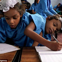 Sức khỏe đời sống - Sức sống kỳ diệu của cặp song sinh 2 đầu