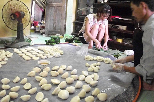 Bánh dày Quán Gánh: Làm nóng, đóng nguội - 4