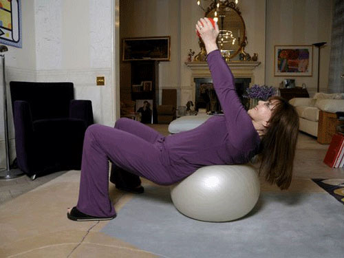 Khó tin bà lão 75 tuổi trẻ như gái 30 - 2