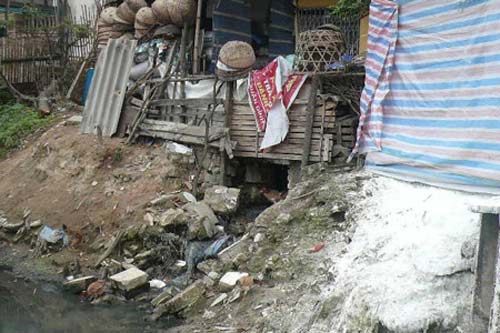 Lọt vào “lò” bánh kẹo siêu bẩn! - 2