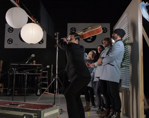 Chàng béo Psy "đập vỡ cây đàn" - 2