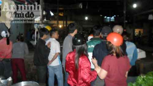 Một thanh niên treo cổ tự tử giữa chợ - 2