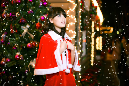 Hot girl Phương Đông xinh tươi trên phố Noel - 8