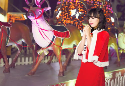 Hot girl Phương Đông xinh tươi trên phố Noel - 9