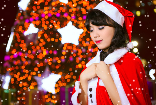 Hot girl Phương Đông xinh tươi trên phố Noel - 17