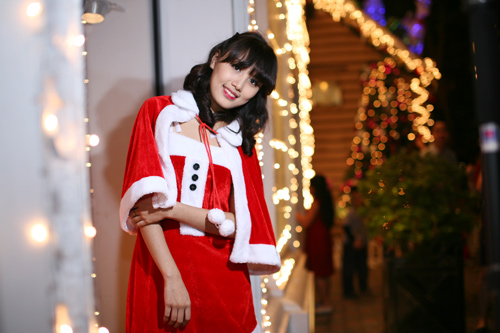 Hot girl Phương Đông xinh tươi trên phố Noel - 12