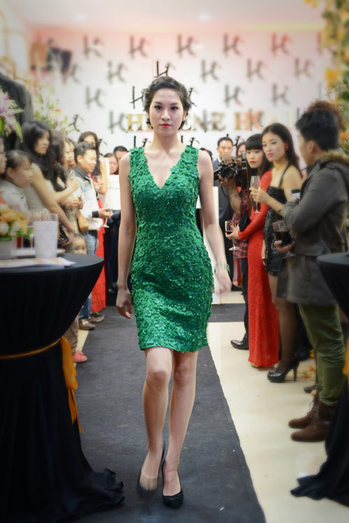 Á hậu Ngọc Oanh “đụng độ” bản sao - 7