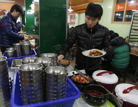 Đột nhập lò luyện thi công chức Hàn Quốc - 10