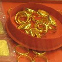 Tài chính - Bất động sản - Người dân vẫn mua vàng nhưng không bán ra