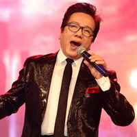 Ngôi sao điện ảnh - Elvis Phương da diết với nhạc giáng sinh