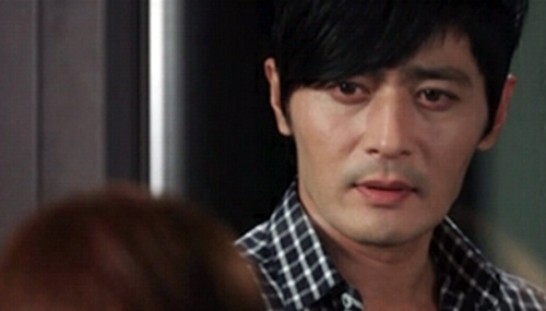 Những nụ hôn lạ nhất màn ảnh Hàn 2012 - 5