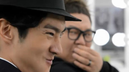 Những nụ hôn lạ nhất màn ảnh Hàn 2012 - 1