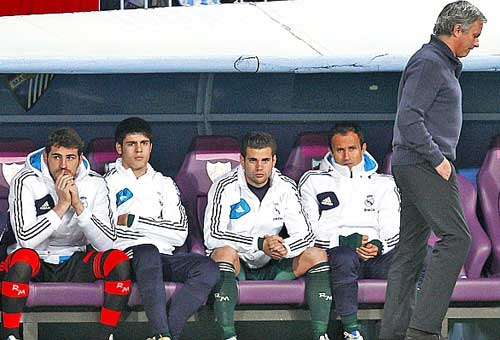 Mou & Real: Nhìn lại 1 năm sóng gió - 2