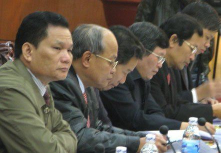 CMND ghi tên cha mẹ: Bộ Tư pháp nhận lỗi - 2