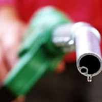 Thị trường - Tiêu dùng - Lo vực thẳm ngân sách, dầu thô hạ nhiệt