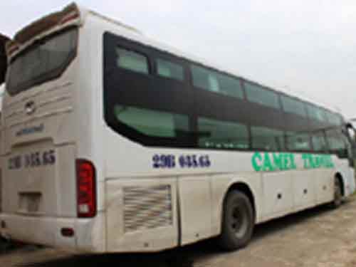 Bắt xe khách chở hàng chục con rắn độc - 1