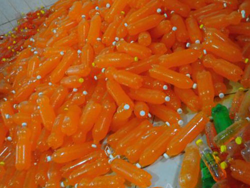 Hoảng hồn: Sản xuất rượu Sâm panh từ cồn - 5