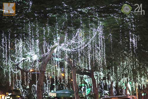 Hà Nội, TP.HCM rực rỡ đón năm mới - 10