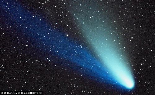 Sao chổi sáng hơn Mặt trăng sắp bay qua Trái đất - 1