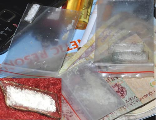 Triệt phá "điểm ma túy Hoàng Thị Sáu" - 4