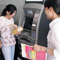 Tin tức trong ngày - Chính thức thu phí rút tiền nội mạng