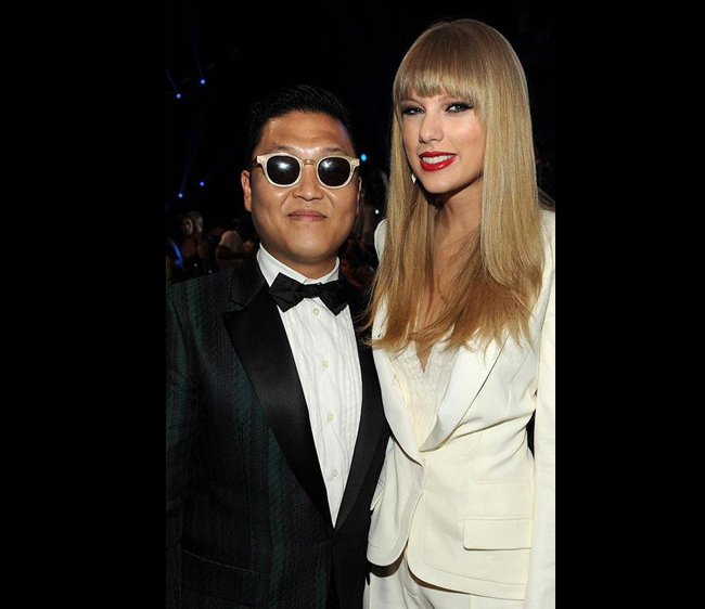 \'Công chúa nhạc đồng quê\' Taylor Swift nhanh chân xin chụp hình với Psy.