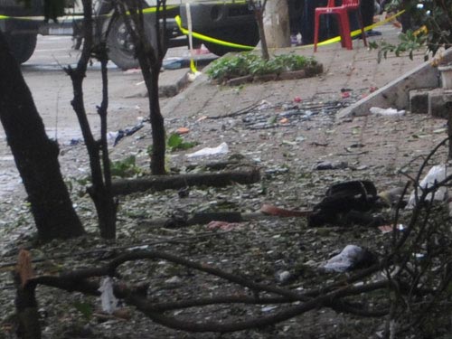 Hình ảnh nóng từ hiện trường vụ nổ xe máy - 4