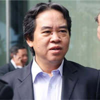 Kinh doanh - Thống đốc và định hướng tiền tệ 2013