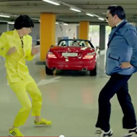 Ô tô - Xe máy - Mercedes SLK 200 thơm lây vì Gangnam Style