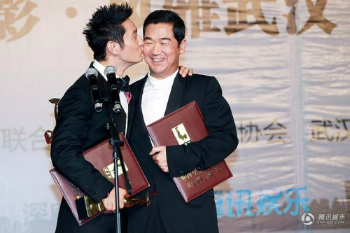 Bỏng rẫy nụ hôn đồng giới sao Hoa ngữ - 4