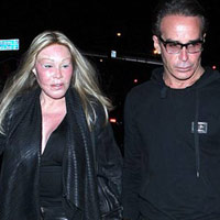 Thẩm mỹ viện - "Thảm họa thẩm mỹ" sánh vai cùng bồ trẻ