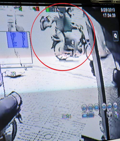 Cướp tiệm vàng 30 giây: Người thứ 3 bí ẩn - 4