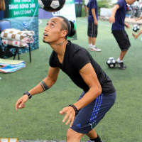 “Ronaldinho showbiz Việt” khoe “chiêu độc”