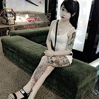 Bạn trẻ - Cuộc sống - 9X xăm mình bị đánh giá "đua đòi"