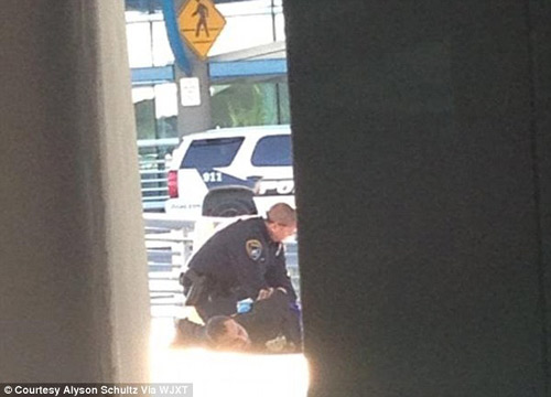 Mỹ: Sơ tán sân bay quốc tế vì nghi có bom - 2