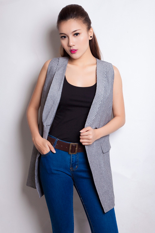Mặc áo gile dài gợi cảm như Ngọc Trinh - 10