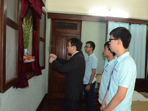 Tuyên dương 57 thủ khoa và HS đoạt giải Olympic - 11