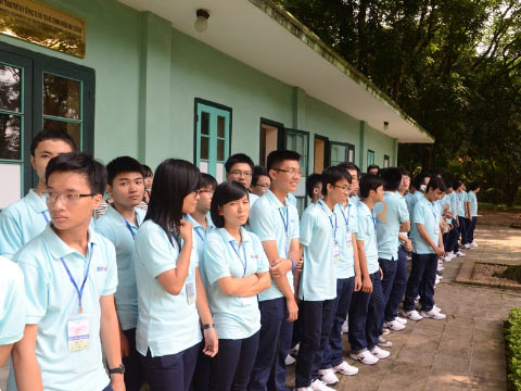 Tuyên dương 57 thủ khoa và HS đoạt giải Olympic - 9