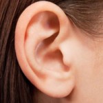 Người nghe được mọi âm thanh trừ tiếng nói