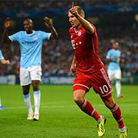 Bóng đá - Robben "hành hạ" hàng thủ Man City