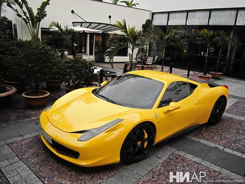 Những siêu xe "khủng" từng xuất hiện tại Hà Nội - 8
