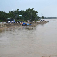 Tin tức trong ngày - Thủy điện xả lũ, dân tưởng vỡ đập