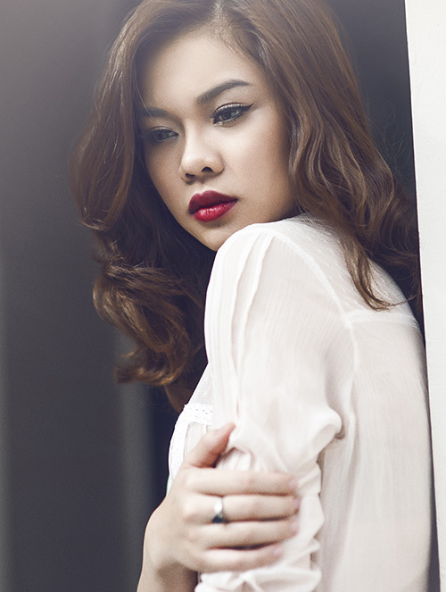 “Tình cũ Hà Dũng” kín đáo gợi cảm - 7