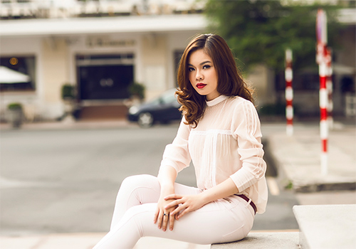 “Tình cũ Hà Dũng” kín đáo gợi cảm - 9